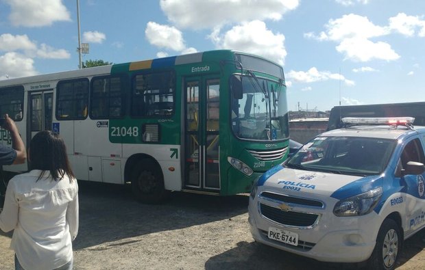 “Não vou aguentar”, disse policial antes de morrer em assalto a ônibus na Bahia